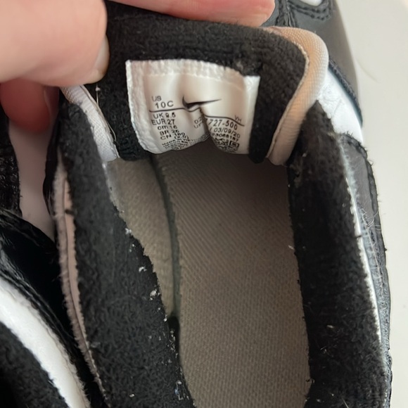 Nike Toddler Panda Dunks - Picture 6 of 6